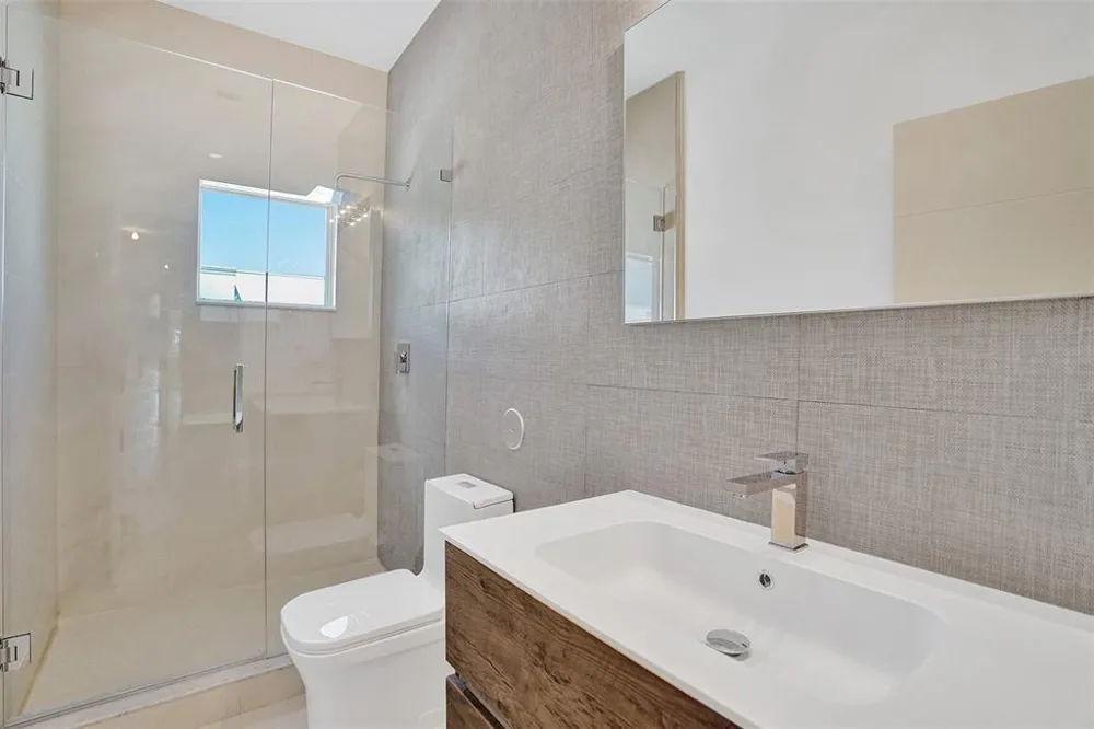 815 NE 17th Avenue #5 Fort Lauderdale, FL 33304