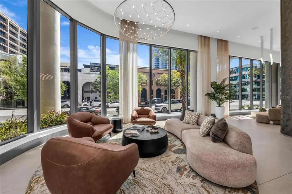 275 1ST AVENUE S #2204 St Petersburg, FL 33701