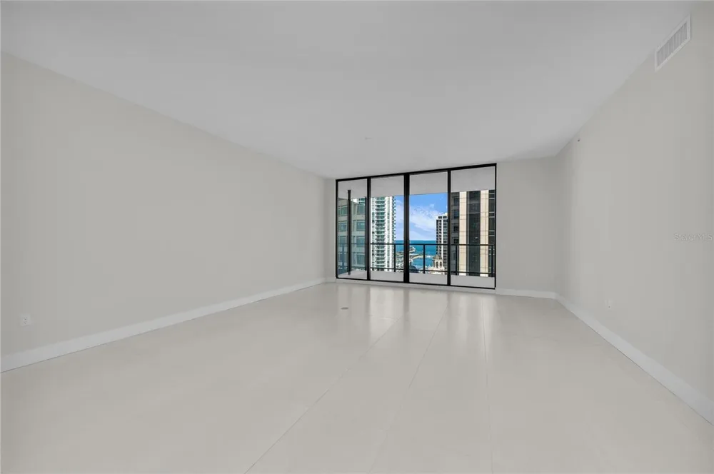 275 1ST AVENUE S #2204 St Petersburg, FL 33701