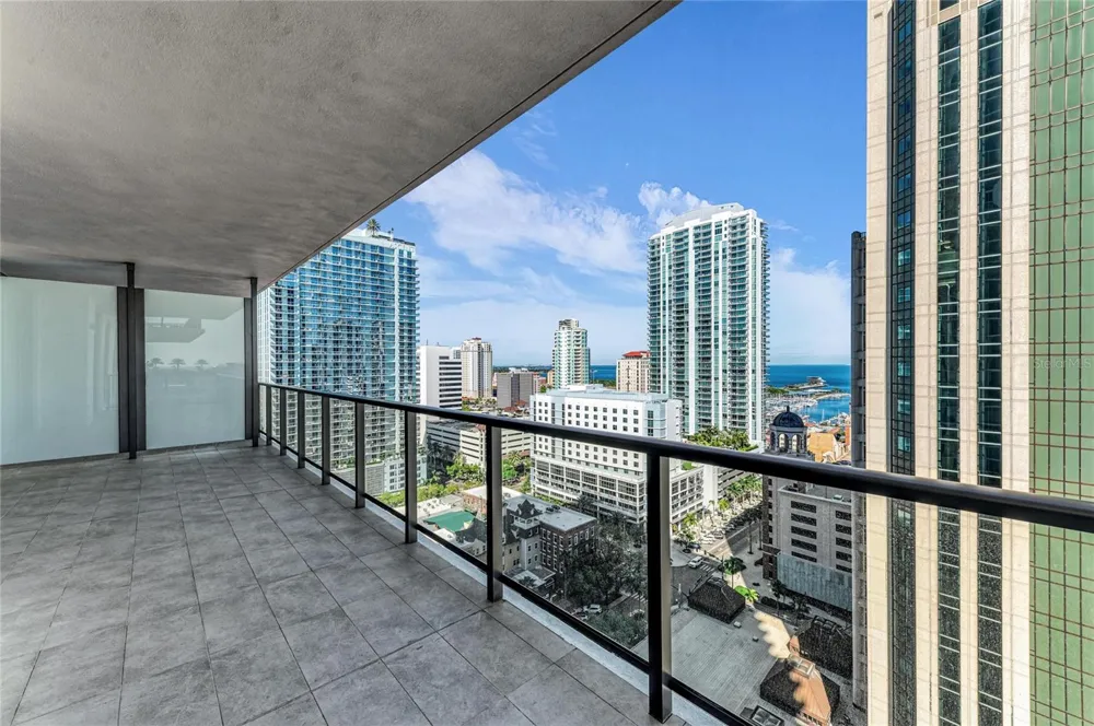 275 1ST AVENUE S #2204 St Petersburg, FL 33701