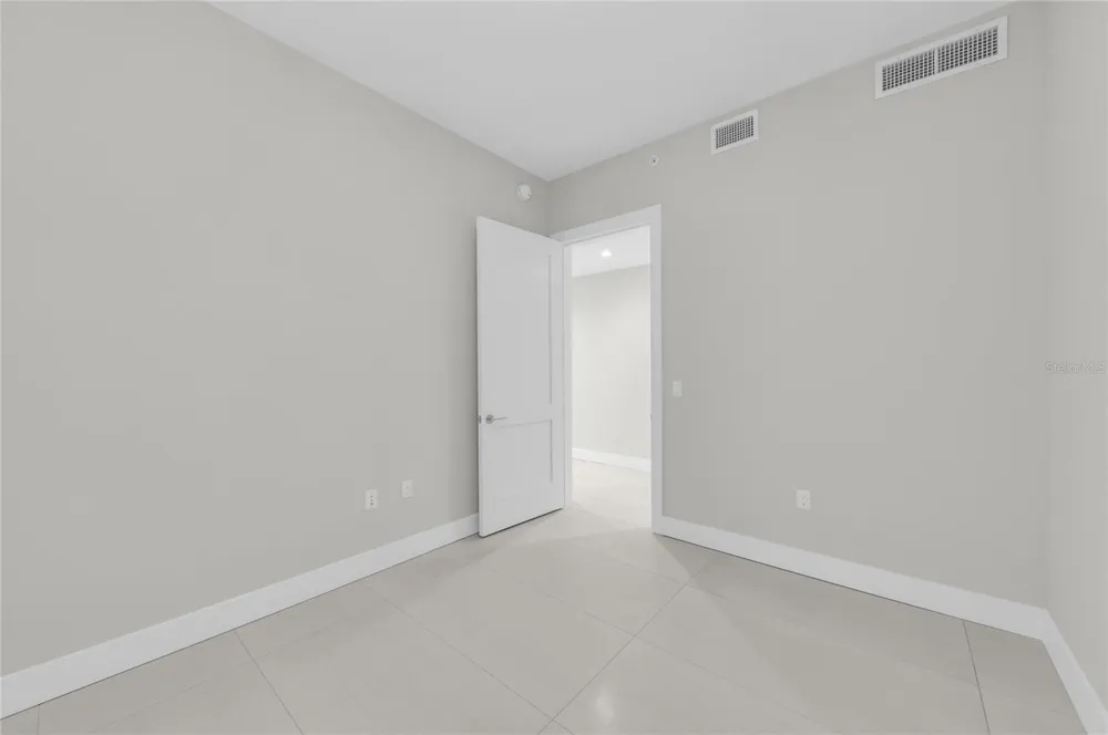 275 1ST AVENUE S #2204 St Petersburg, FL 33701