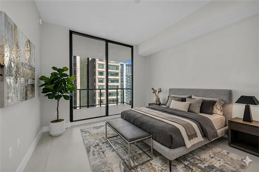 275 1ST AVENUE S #2204 St Petersburg, FL 33701