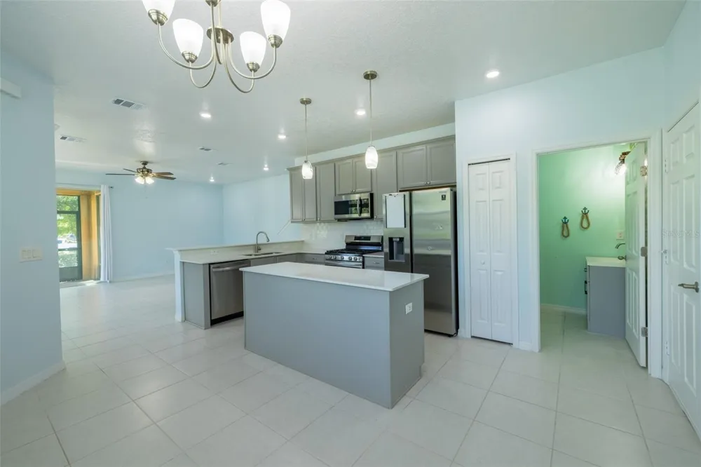 5732 SPOTTED HARRIER WAY Lithia, FL 33547