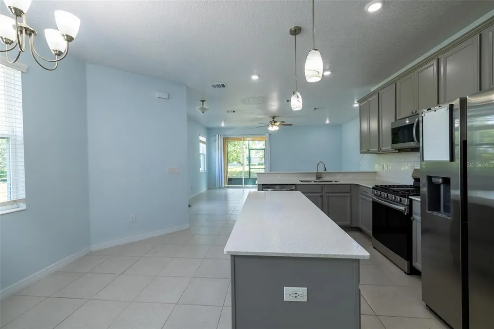 5732 SPOTTED HARRIER WAY Lithia, FL 33547