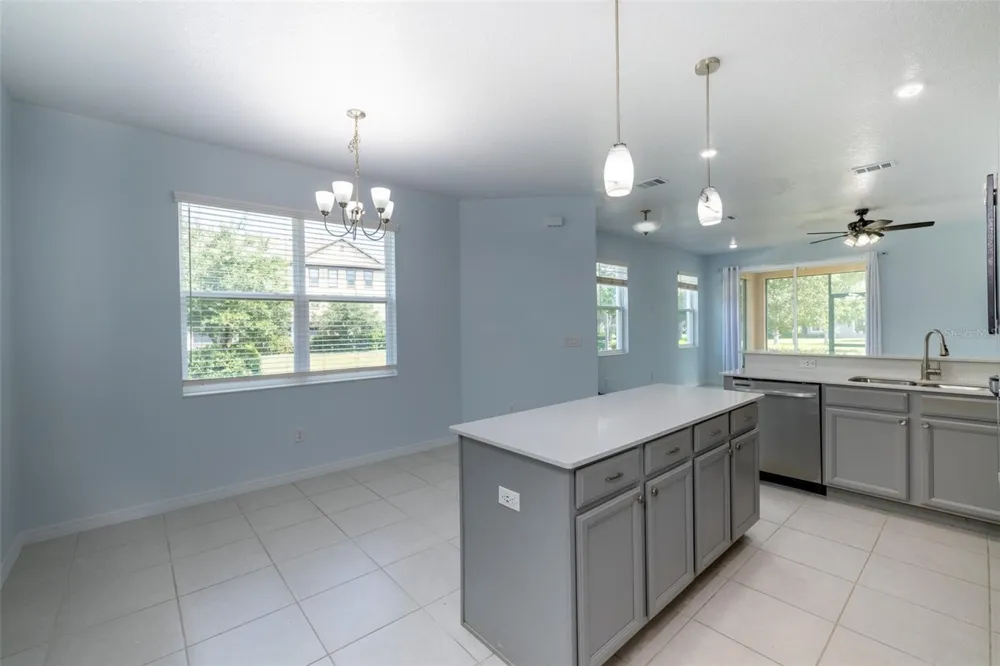 5732 SPOTTED HARRIER WAY Lithia, FL 33547