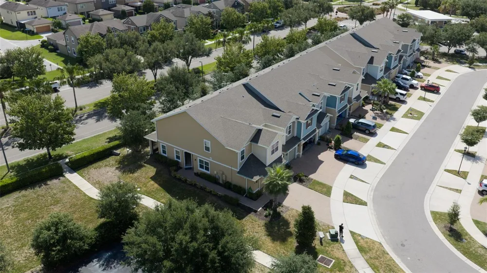 5732 SPOTTED HARRIER WAY Lithia, FL 33547