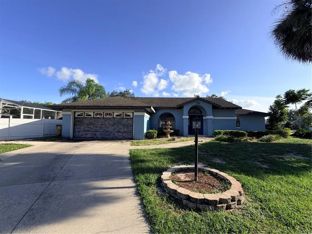 11240 FOUNTAIN LAKE BOULEVARD Leesburg, FL 34788