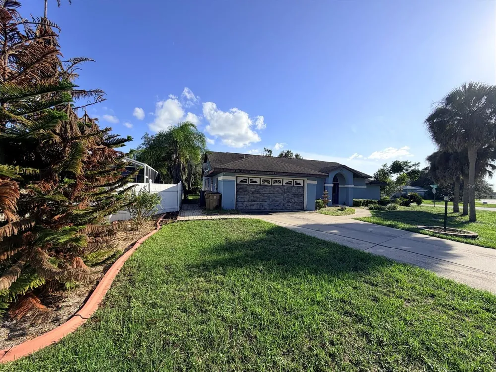 11240 FOUNTAIN LAKE BOULEVARD Leesburg, FL 34788