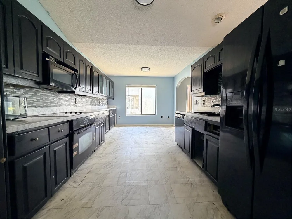 11240 FOUNTAIN LAKE BOULEVARD Leesburg, FL 34788