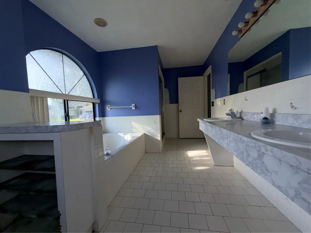 11240 FOUNTAIN LAKE BOULEVARD Leesburg, FL 34788
