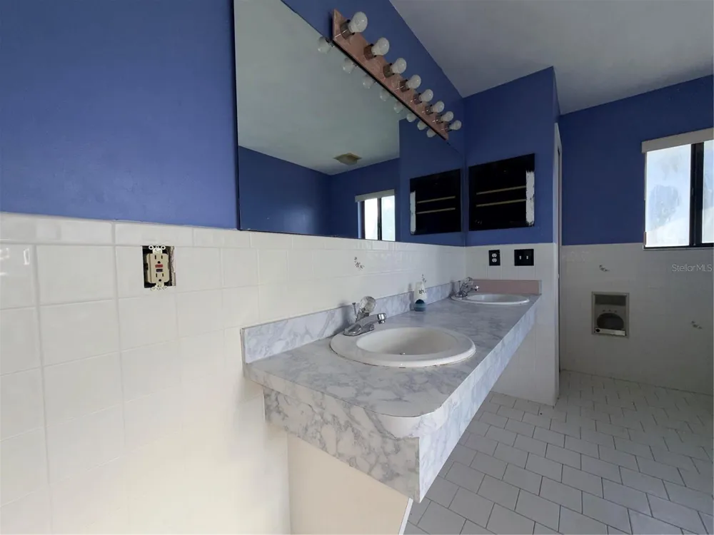11240 FOUNTAIN LAKE BOULEVARD Leesburg, FL 34788