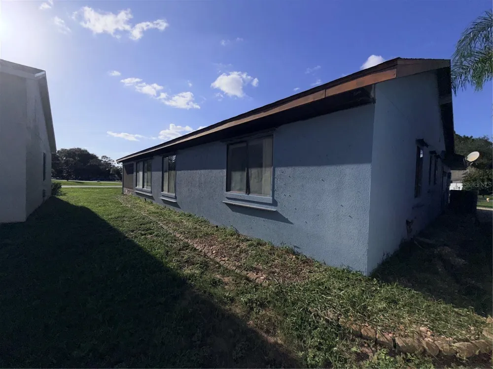 11240 FOUNTAIN LAKE BOULEVARD Leesburg, FL 34788