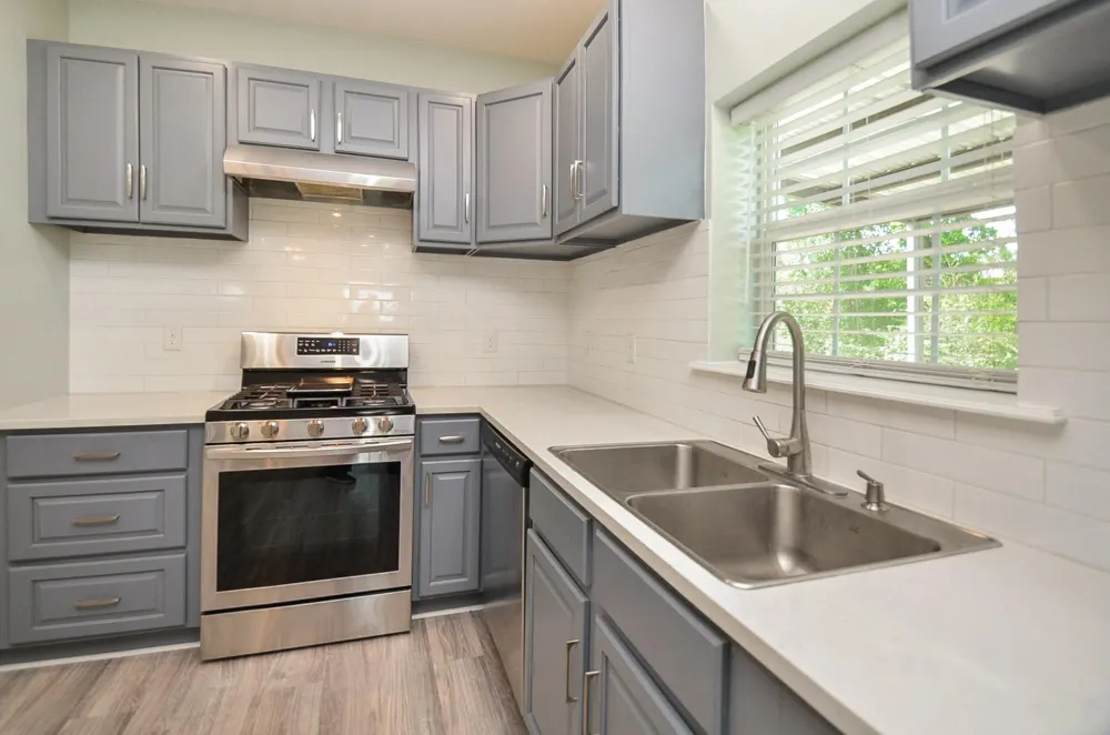 24719 Roscommon Hempstead, TX 77445