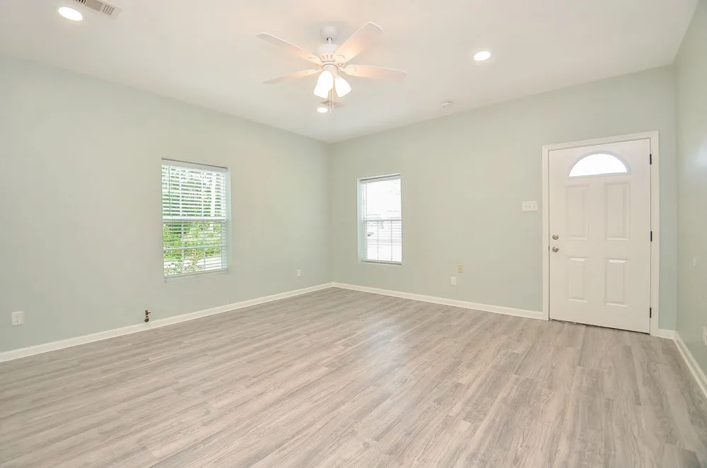 24719 Roscommon Hempstead, TX 77445
