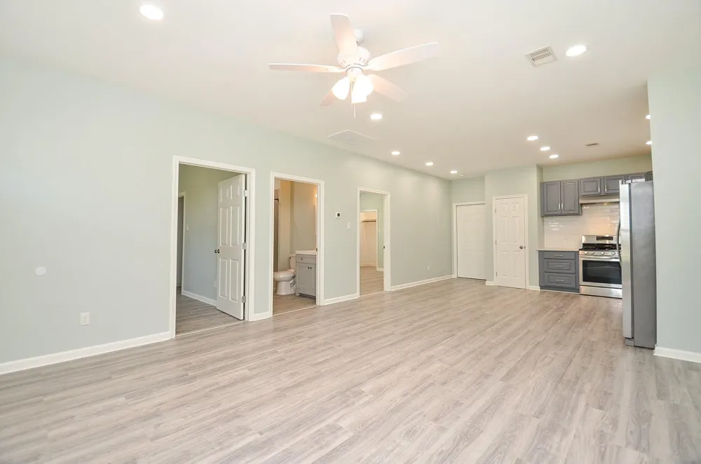 24719 Roscommon Hempstead, TX 77445