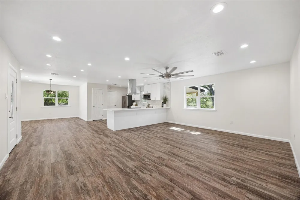 1231 Lavaca Canyon Lake, TX 78133