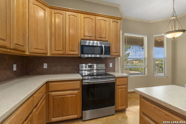 448 Western Bandera, TX 78003