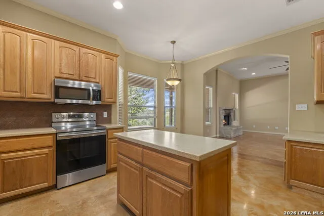 448 Western Bandera, TX 78003