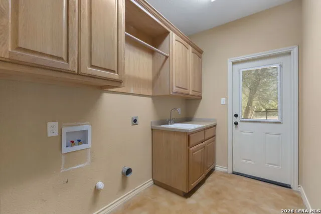 448 Western Bandera, TX 78003