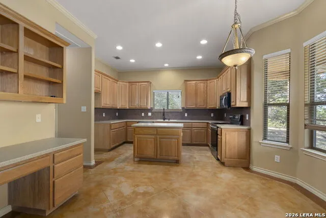448 Western Bandera, TX 78003