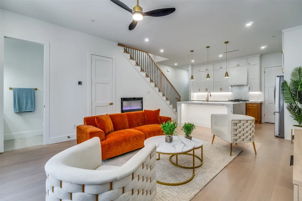 710 W 10th Street #101 Dallas, TX 75208
