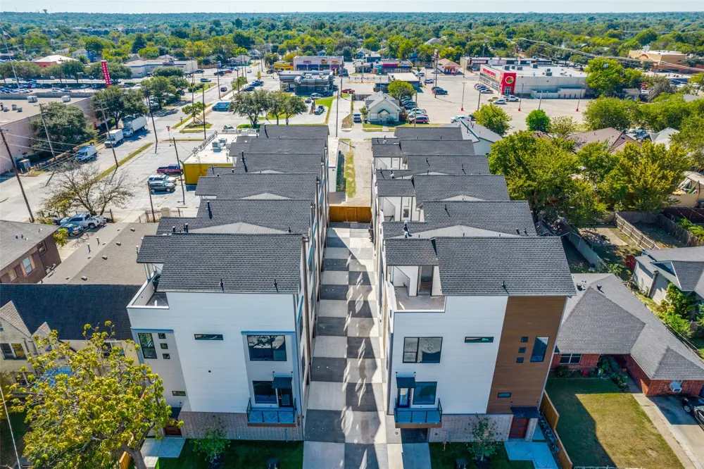 710 W 10th Street #101 Dallas, TX 75208