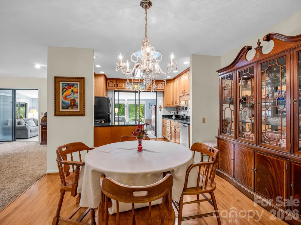 31 Willow Way Hendersonville, NC 28739