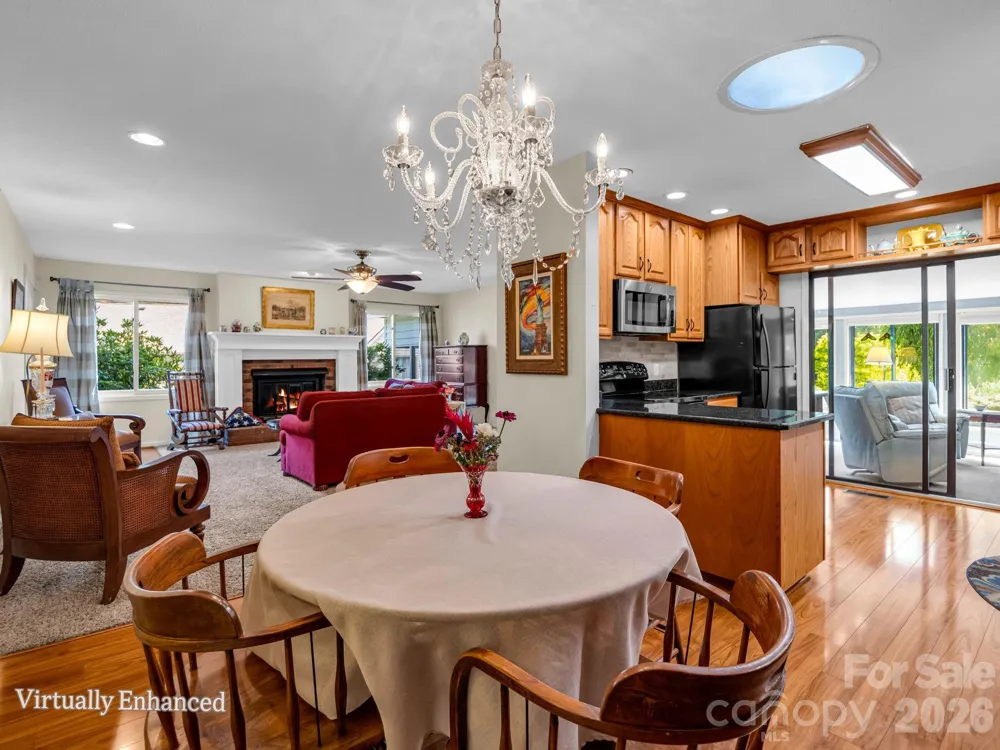 31 Willow Way Hendersonville, NC 28739