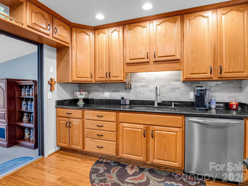 31 Willow Way Hendersonville, NC 28739