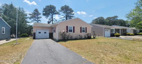 17 Bennington Drive