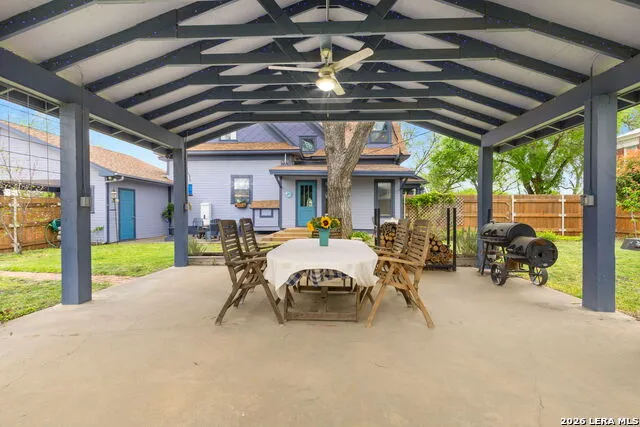 1102 S College St. Brady, TX 76825