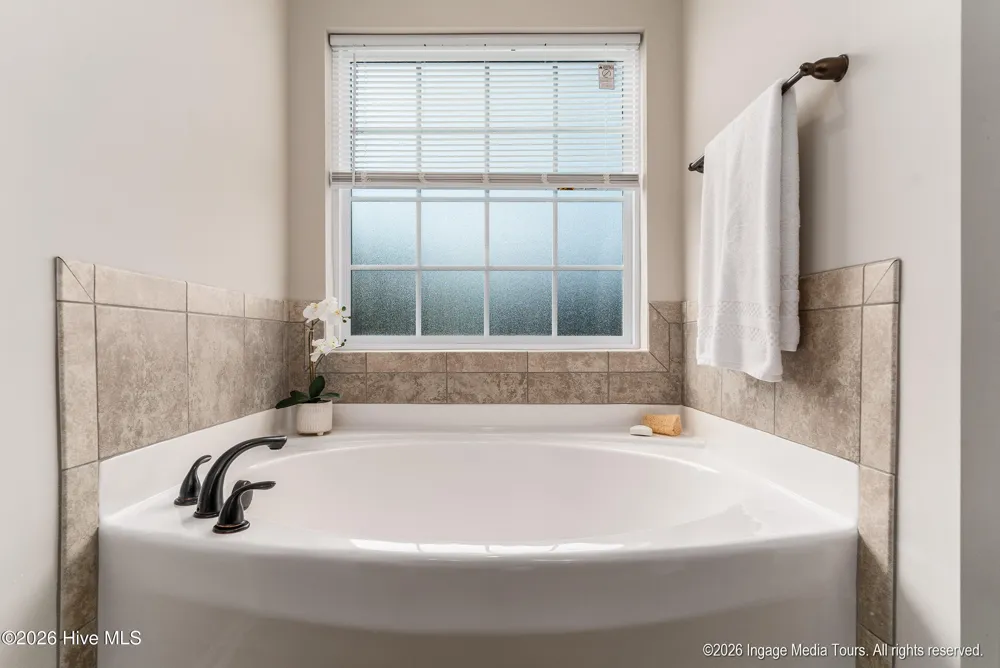 829 Jade Lane Winterville, NC 28590