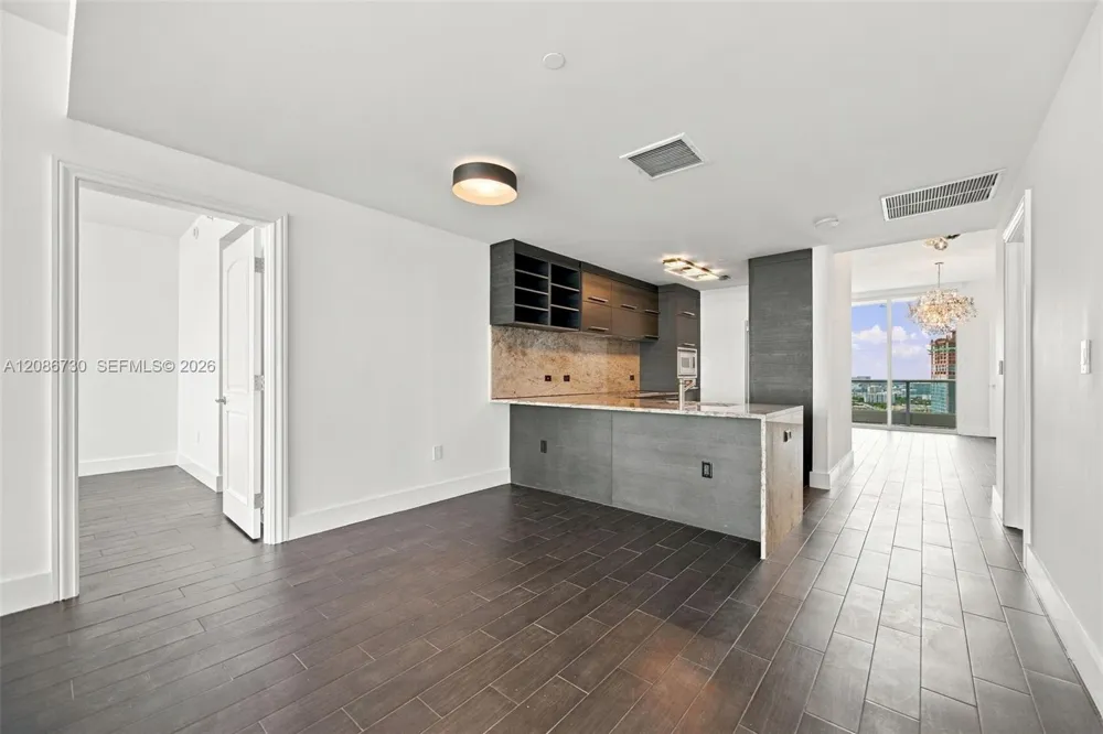 900 Biscayne Blvd #3502 Miami, FL 33132