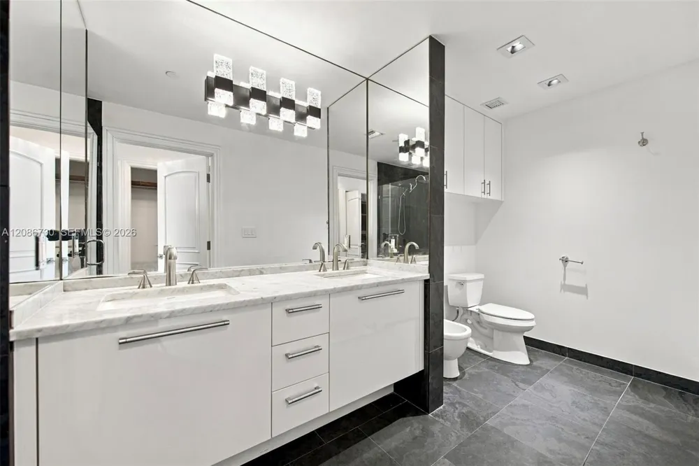 900 Biscayne Blvd #3502 Miami, FL 33132