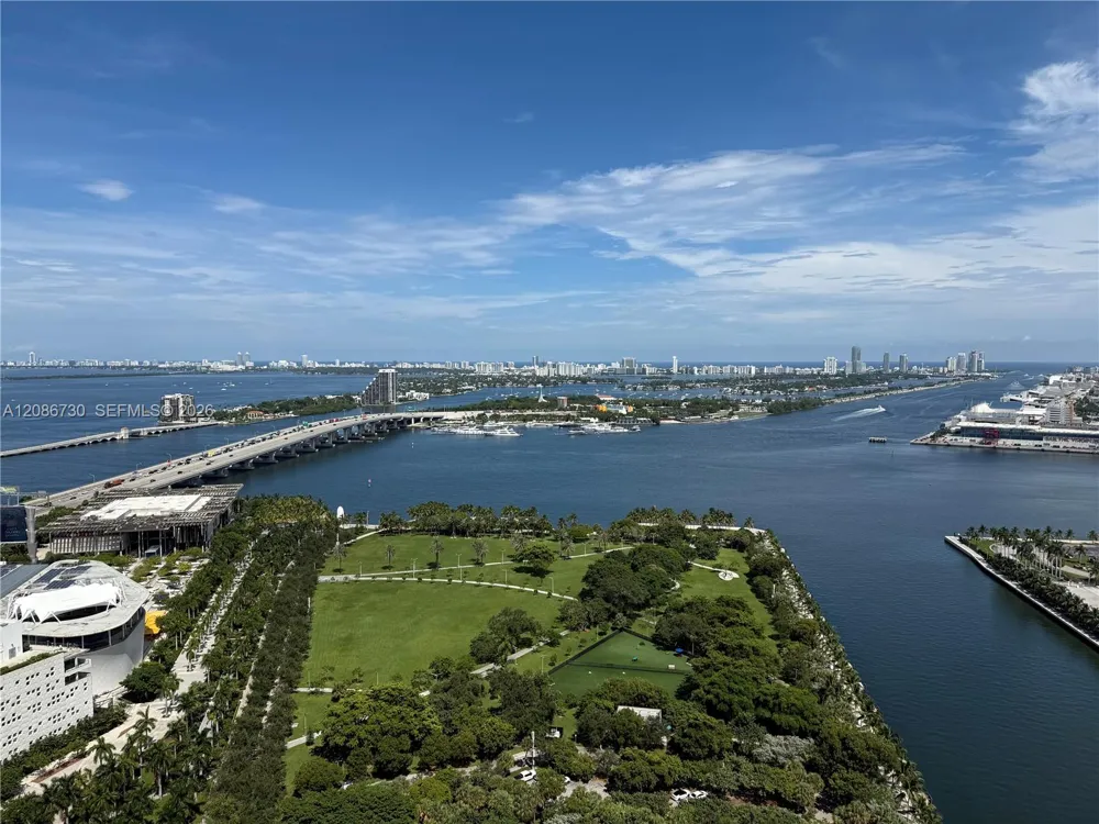 900 Biscayne Blvd #3502 Miami, FL 33132