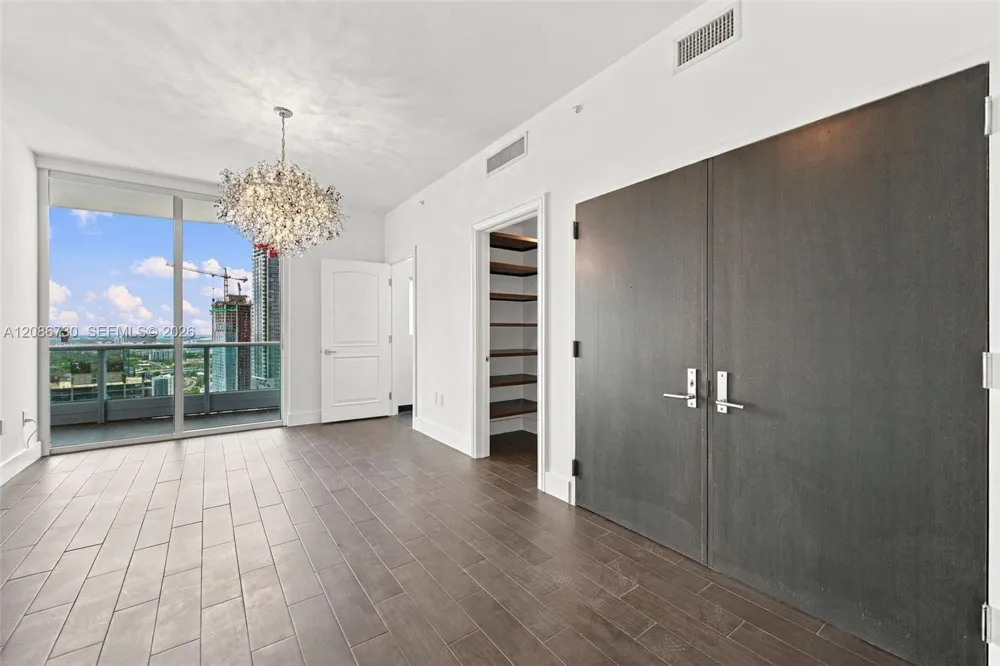 900 Biscayne Blvd #3502 Miami, FL 33132