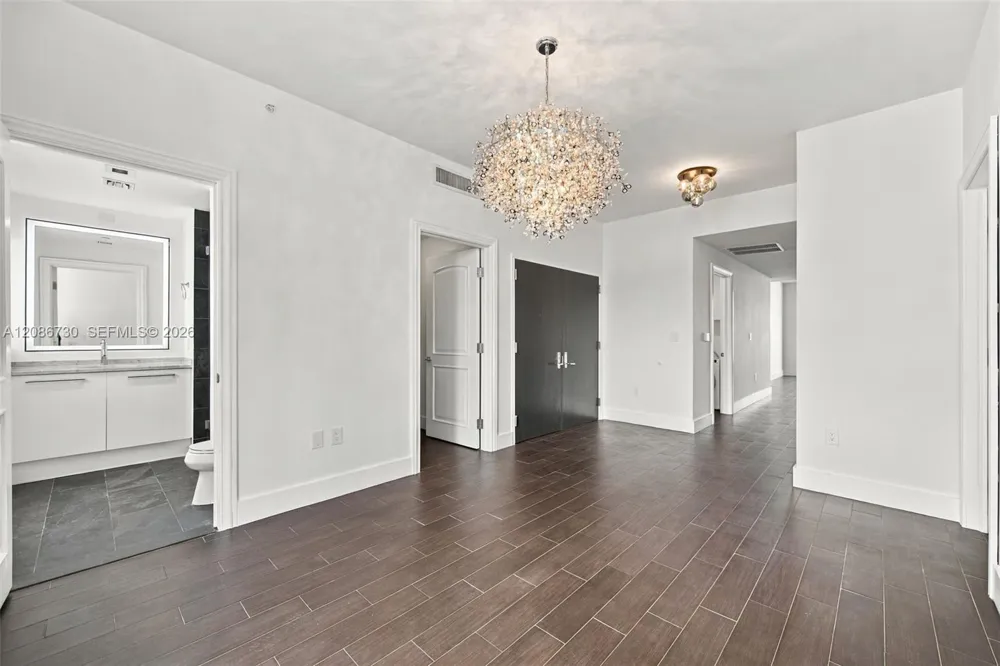 900 Biscayne Blvd #3502 Miami, FL 33132