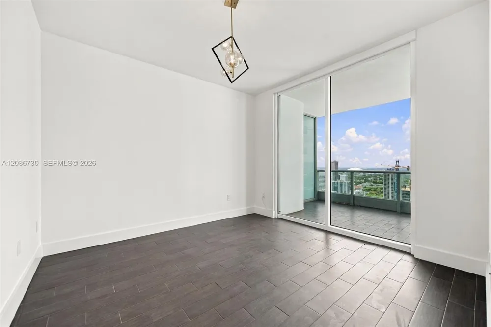 900 Biscayne Blvd #3502 Miami, FL 33132