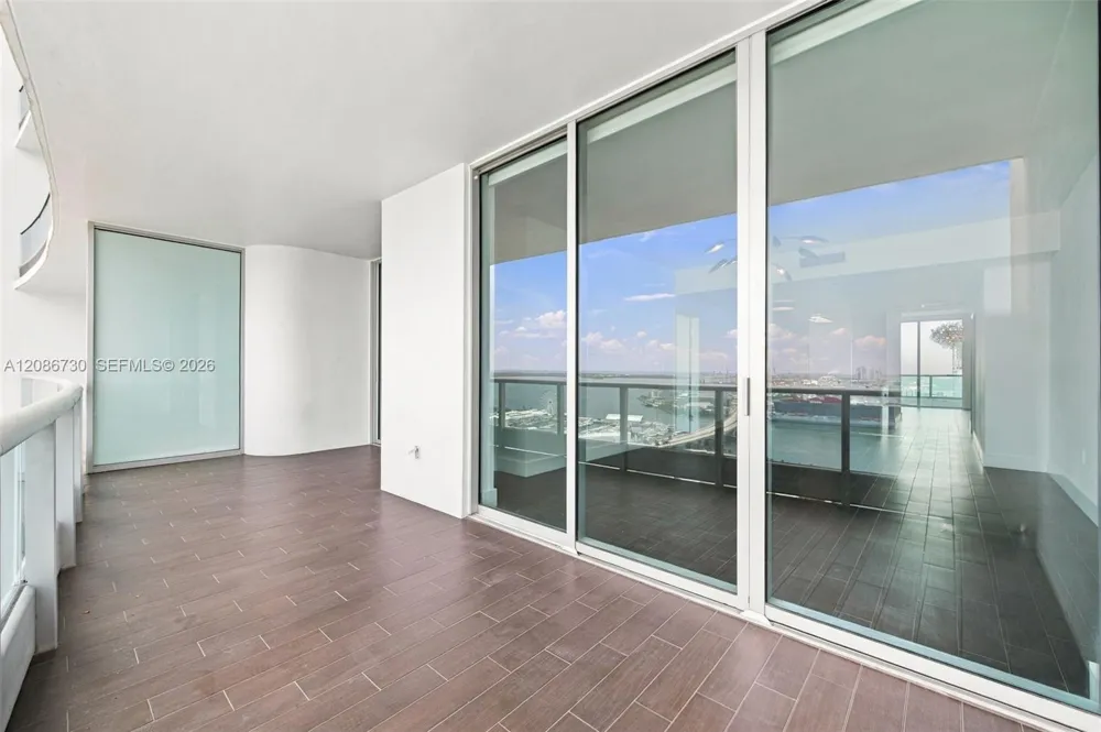 900 Biscayne Blvd #3502 Miami, FL 33132