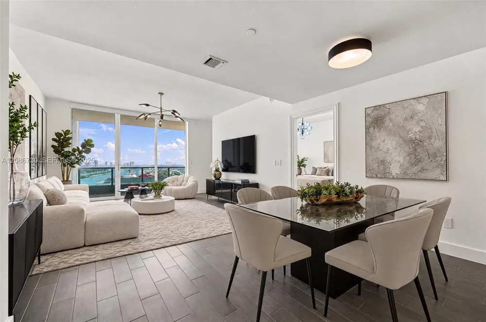 900 Biscayne Blvd #3502 Miami, FL 33132