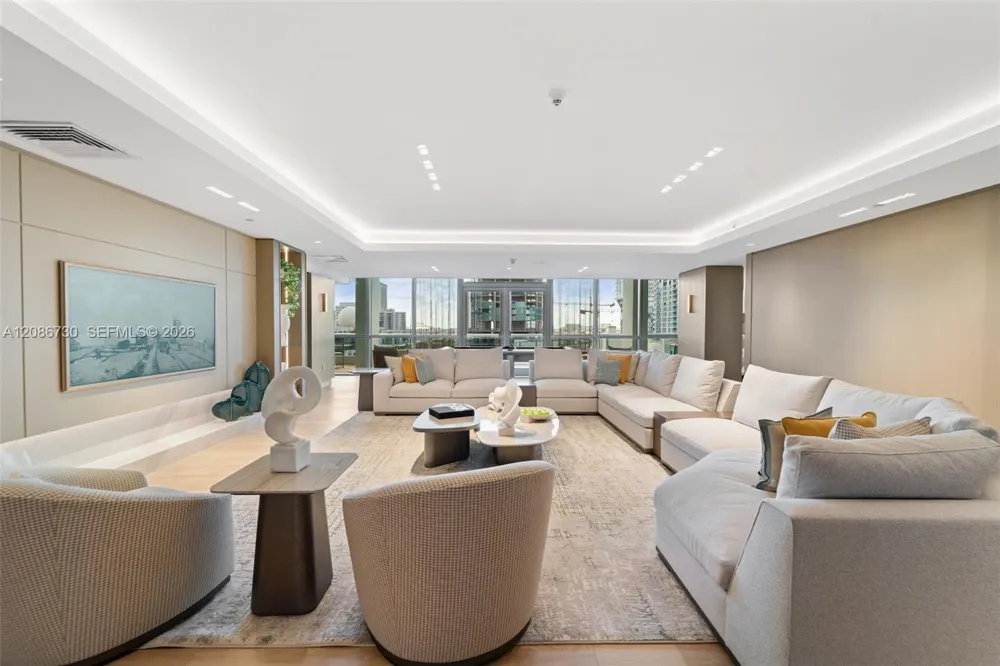900 Biscayne Blvd #3502 Miami, FL 33132