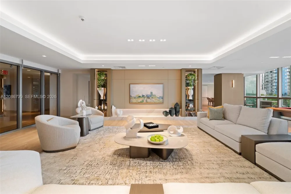 900 Biscayne Blvd #3502 Miami, FL 33132
