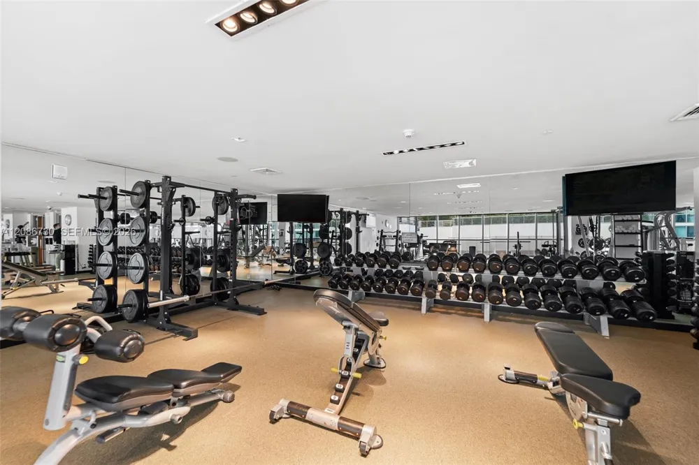 900 Biscayne Blvd #3502 Miami, FL 33132