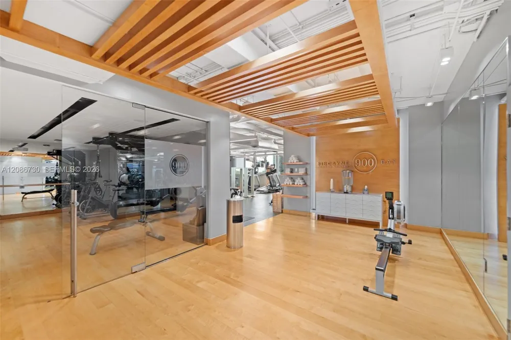 900 Biscayne Blvd #3502 Miami, FL 33132