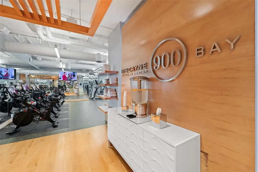 900 Biscayne Blvd #3502 Miami, FL 33132