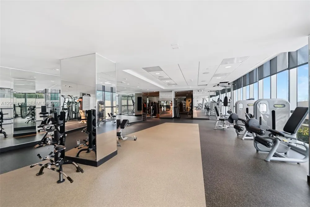 900 Biscayne Blvd #3502 Miami, FL 33132