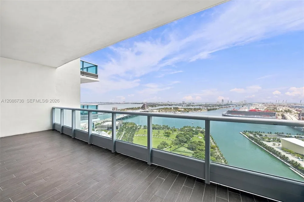 900 Biscayne Blvd #3502 Miami, FL 33132