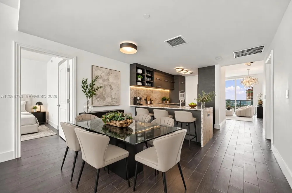900 Biscayne Blvd #3502 Miami, FL 33132