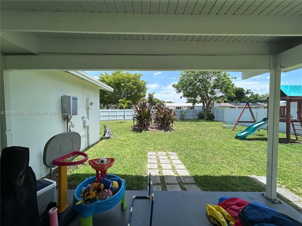 18101 SW 92nd Ave Palmetto Bay, FL 33157