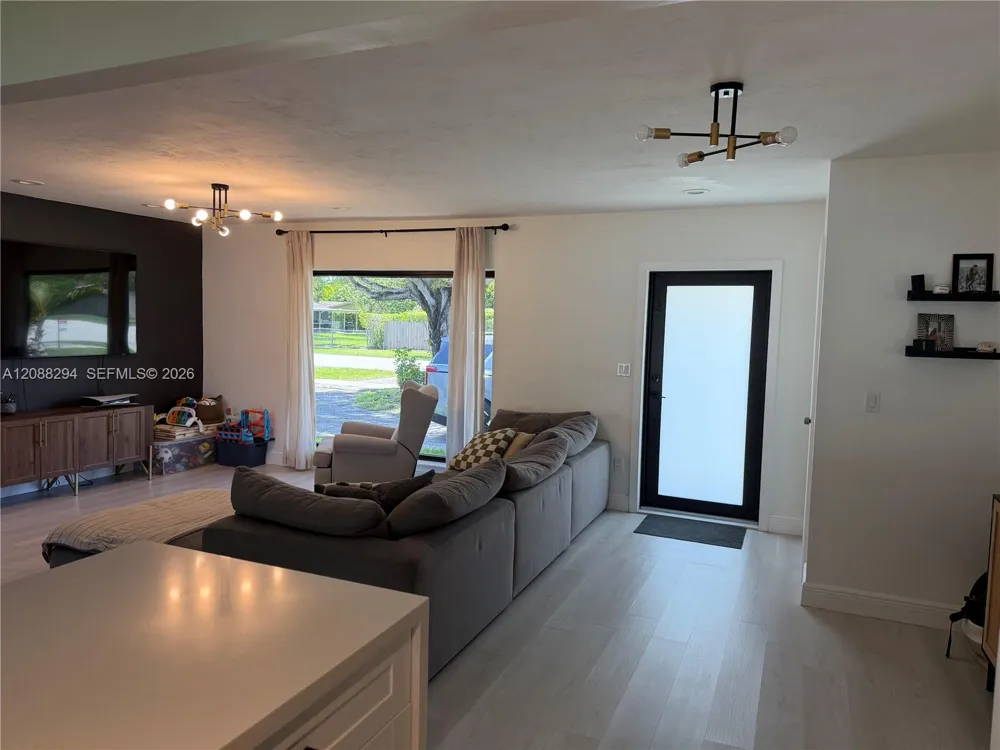 18101 SW 92nd Ave Palmetto Bay, FL 33157